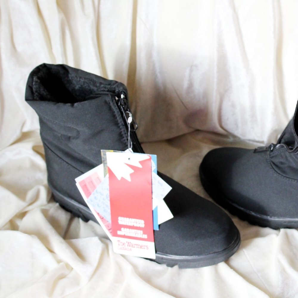 Canada Toe Warmers 8M NWT - Picture 2 of 7